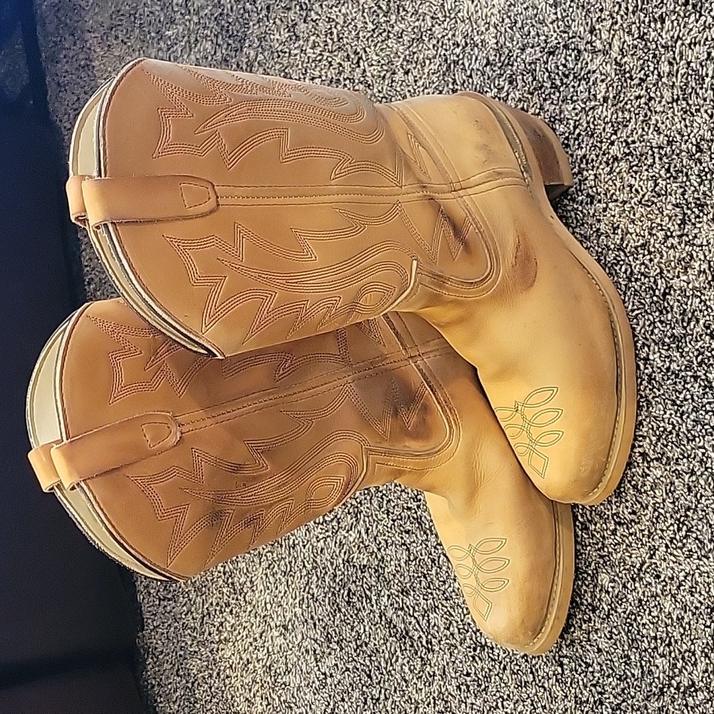 Miragum cowboy boots